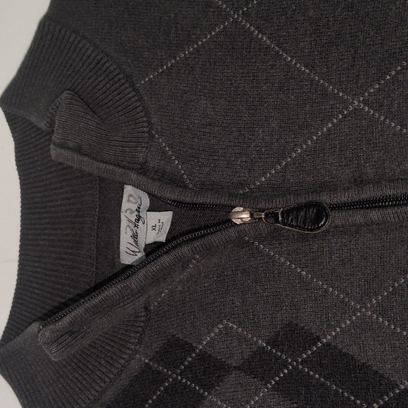 Walter Hagen Quarter Zip Sweater - Picture 2 of 7